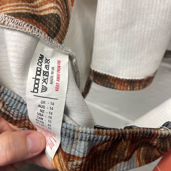 NWT Boohoo Marble Underwire Halterneck - Picture 7 of 7